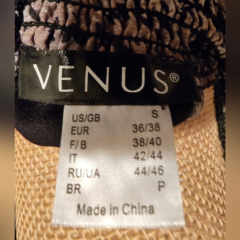 Venus Animal Print Maxi top. Size S. New In Package - Picture 10 of 11